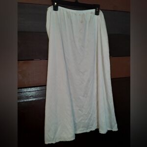 NWOT Vanity Fair 3X 31" Long Feminine White Half Slip